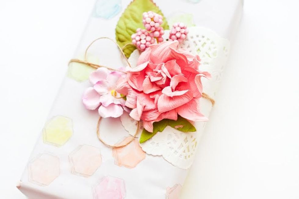 Here's the completed look of my gift wrapping.