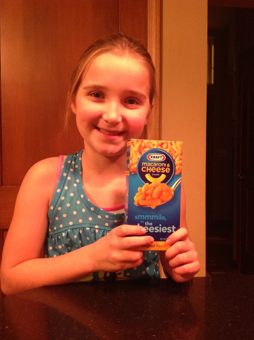 Here's the cute girl used to make the macaroni and cheese.
