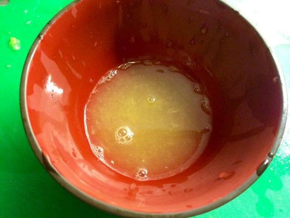 Here's the juice from the orange. Now pour it in the pot with the meat just before you turn off the heat on the stove.