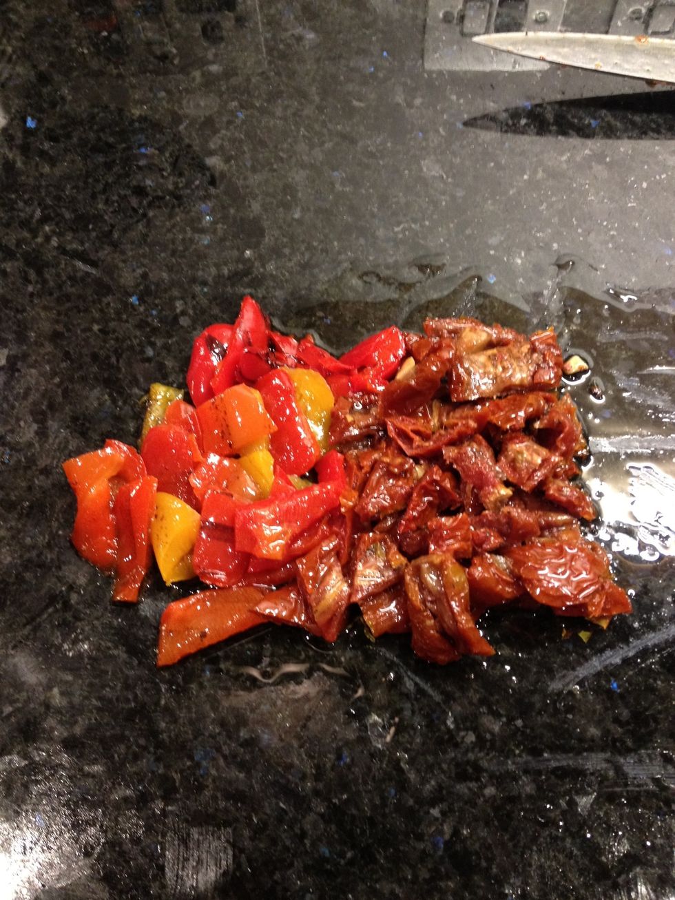 Here's the peppers and tomatoes out of a jar chopped!