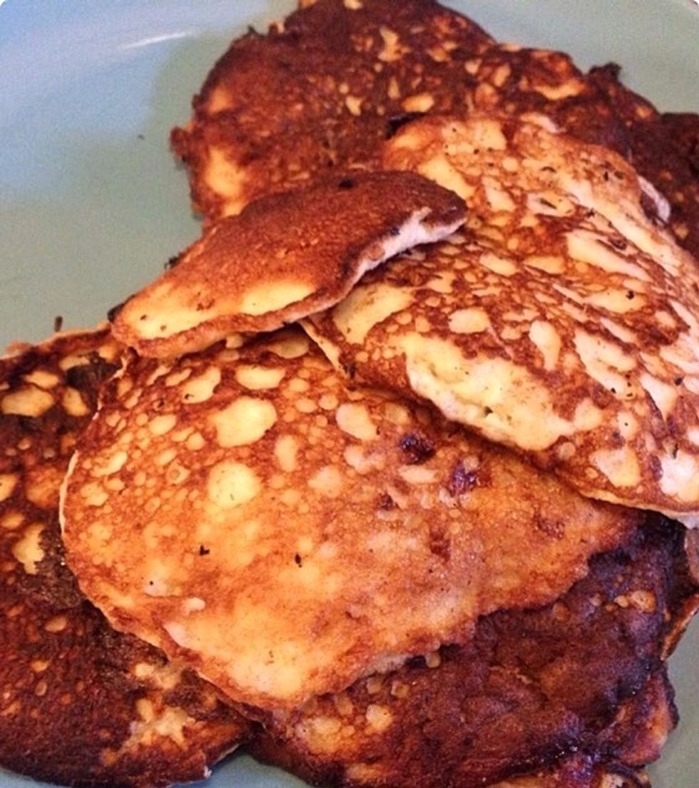 Here's the pile of pancakes waiting to be devoured.