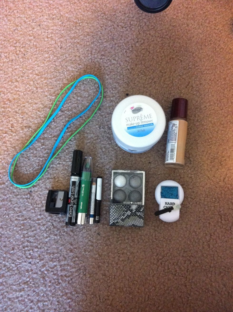 Here's what I'm using. Blue and green makeup are very important, and really all you need to fit the Seahawks look! But I have a little extra for some more fun. ;)