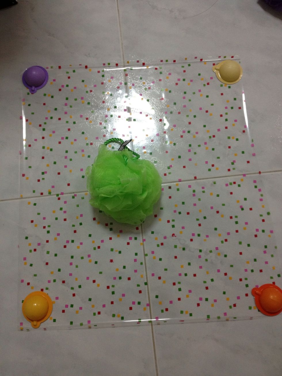 Here u go after cutting (those color are pretty, aren't they? ^^)