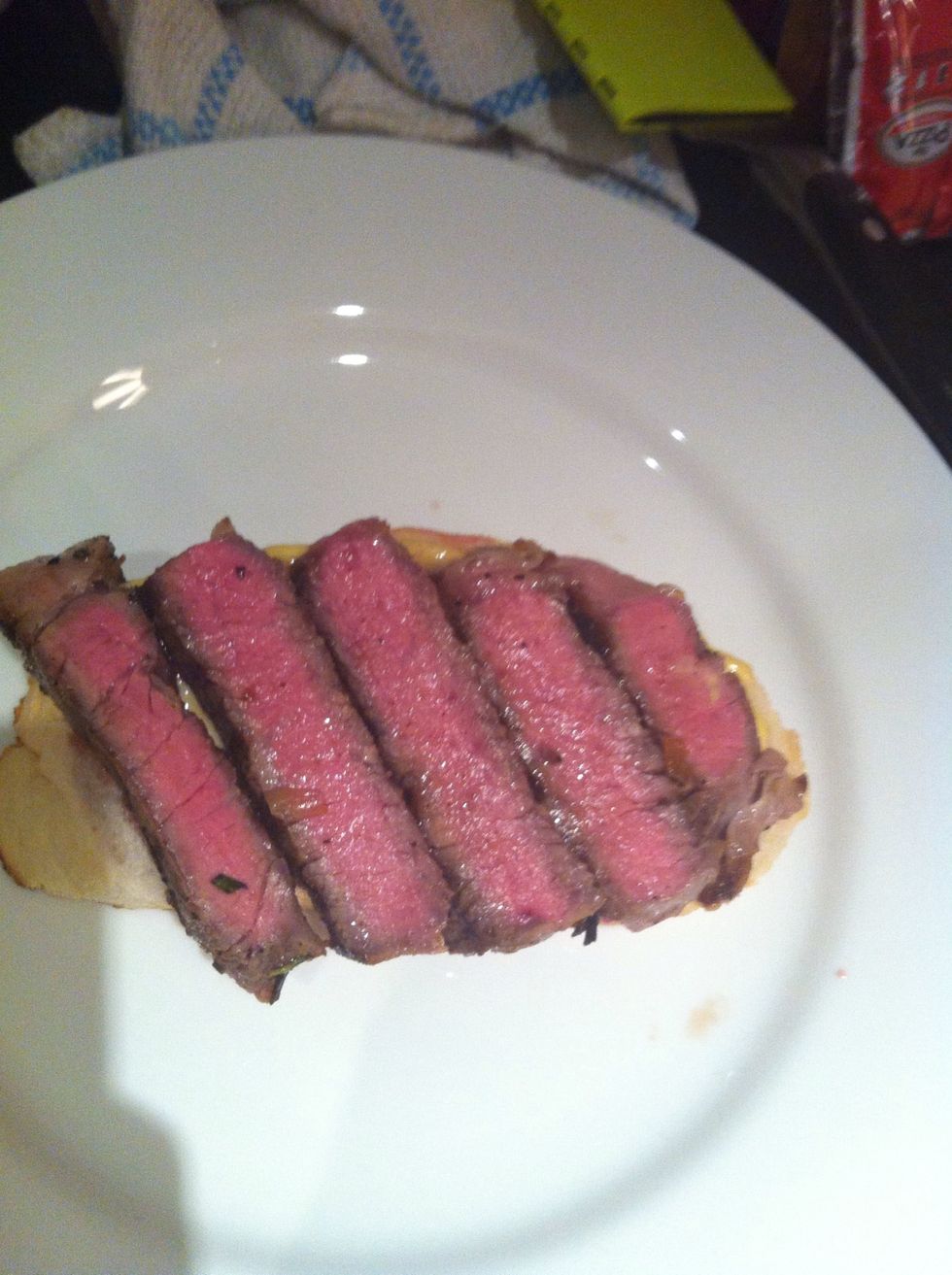 Here we go everything is ready to assemble bread top with ur steak slice