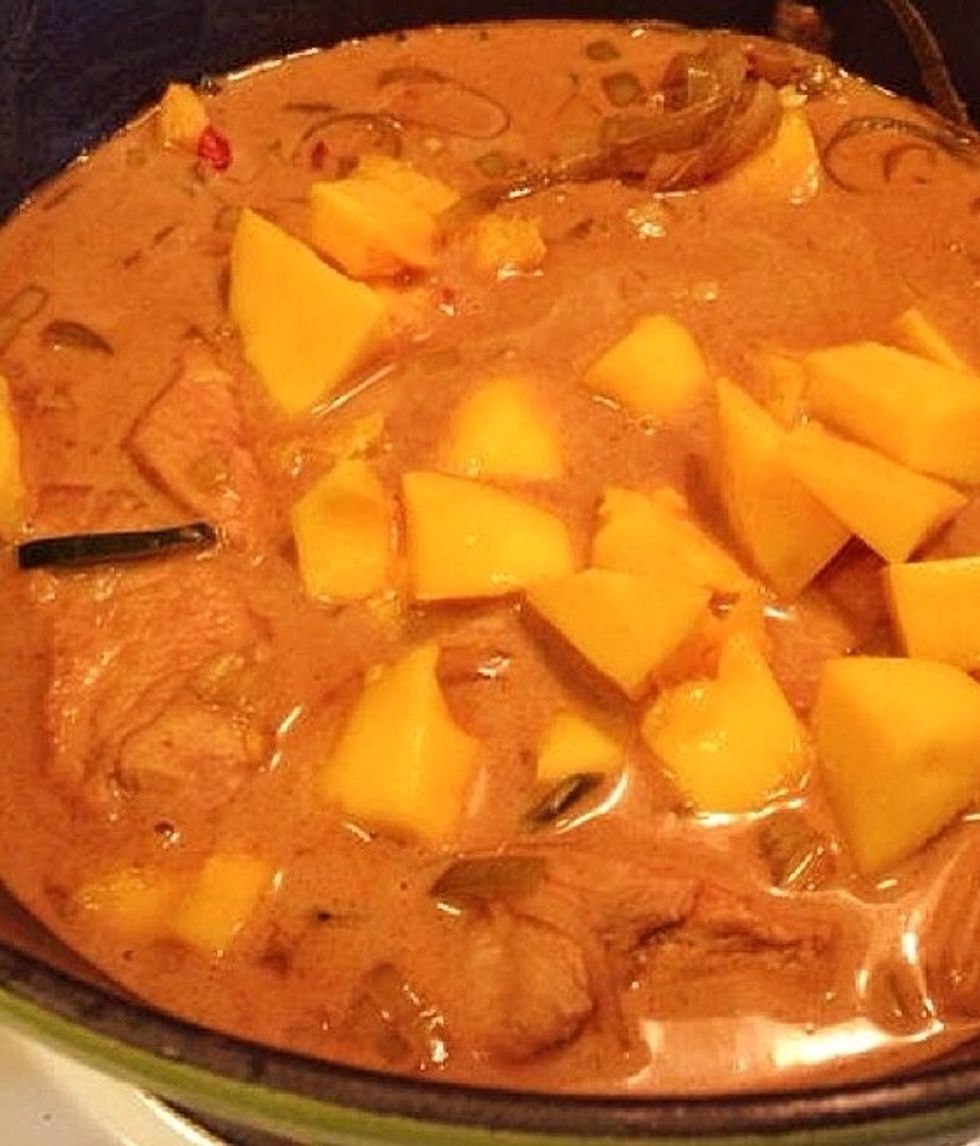 Here we have the final result. Best served with rice.