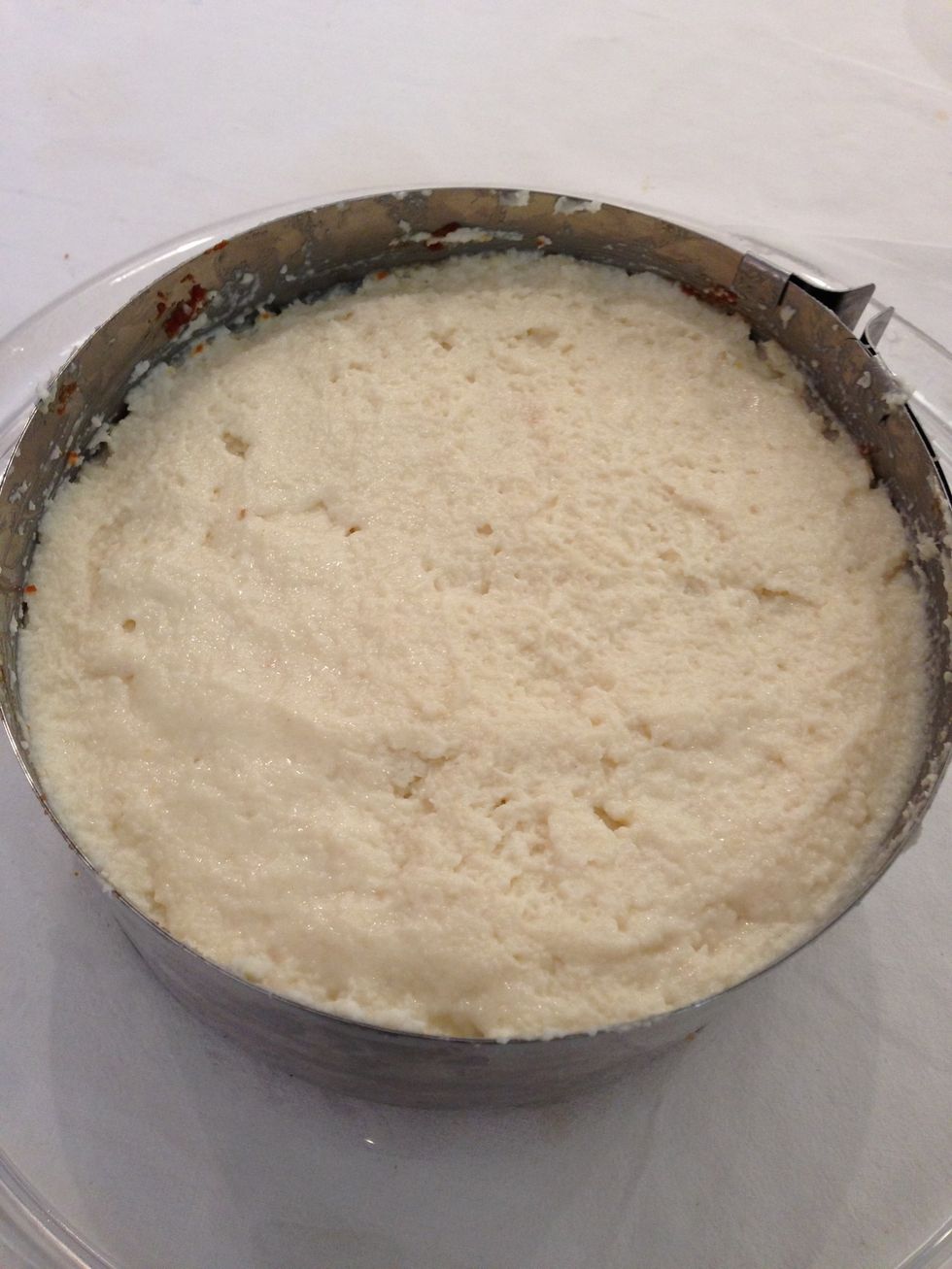 Here with the help of a mould I layerd the preparations. I put it in the fridge to comme together and set.or you can use any round tray or other forms you have lined with cling film 4 easy unmoulding