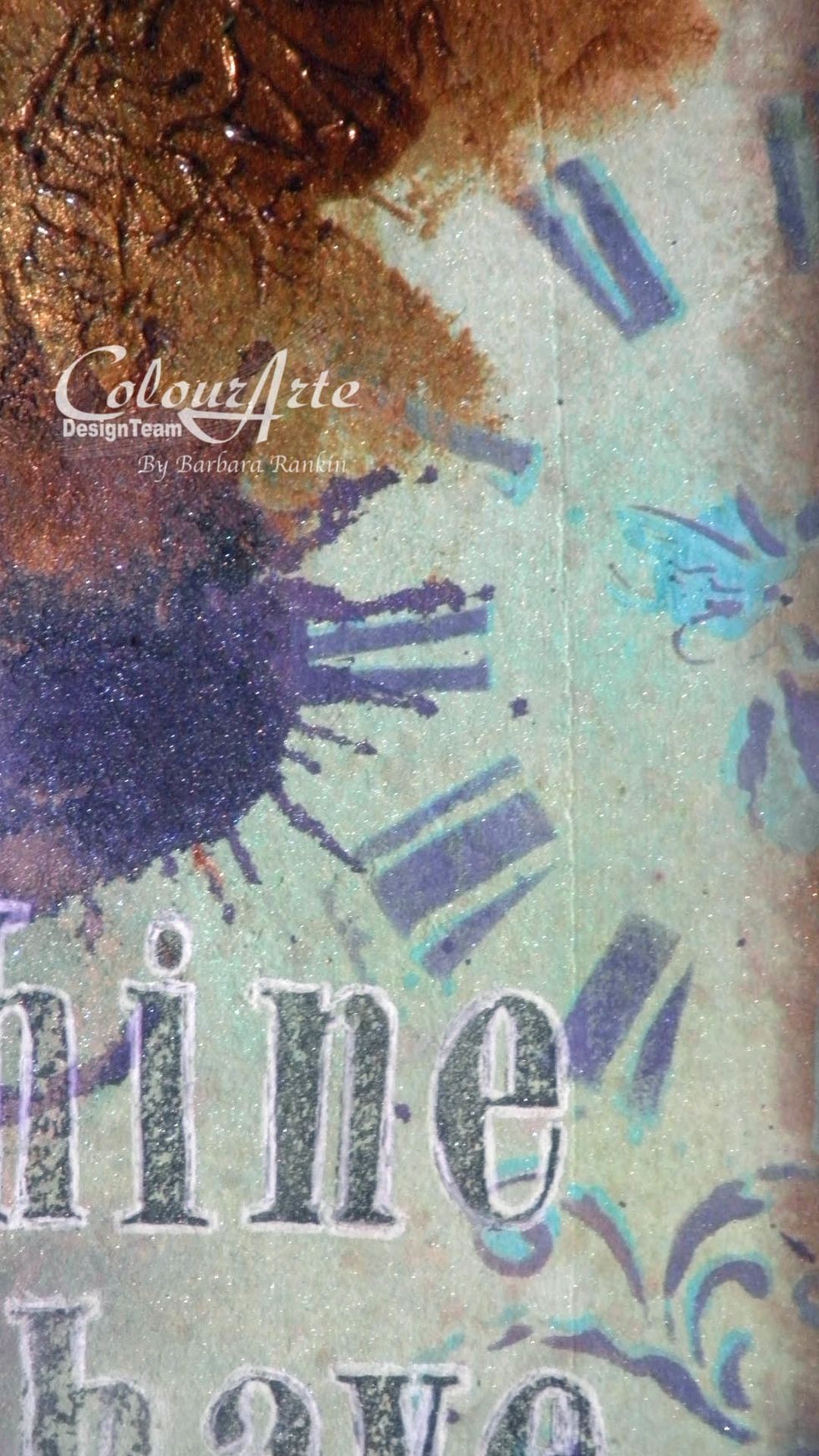 Here you can see a closeup of where the two colors were sponged through the same stencil, a little off center to give it a nice depth.