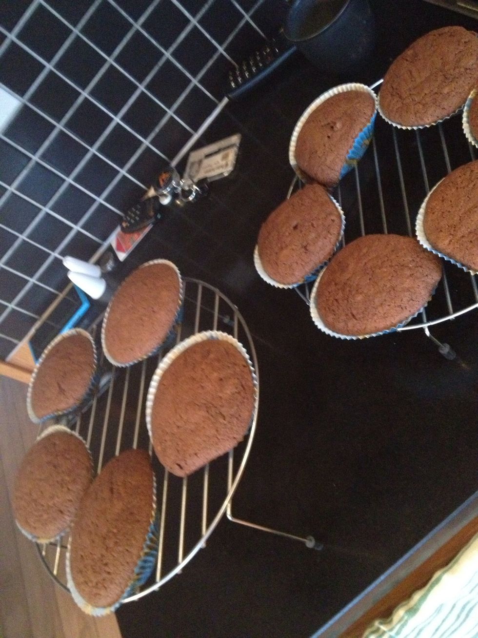 Here you see why you should have the forms in a cupcake mold hahaha... Put them on cookie racks to cool. \ud83d\ude02