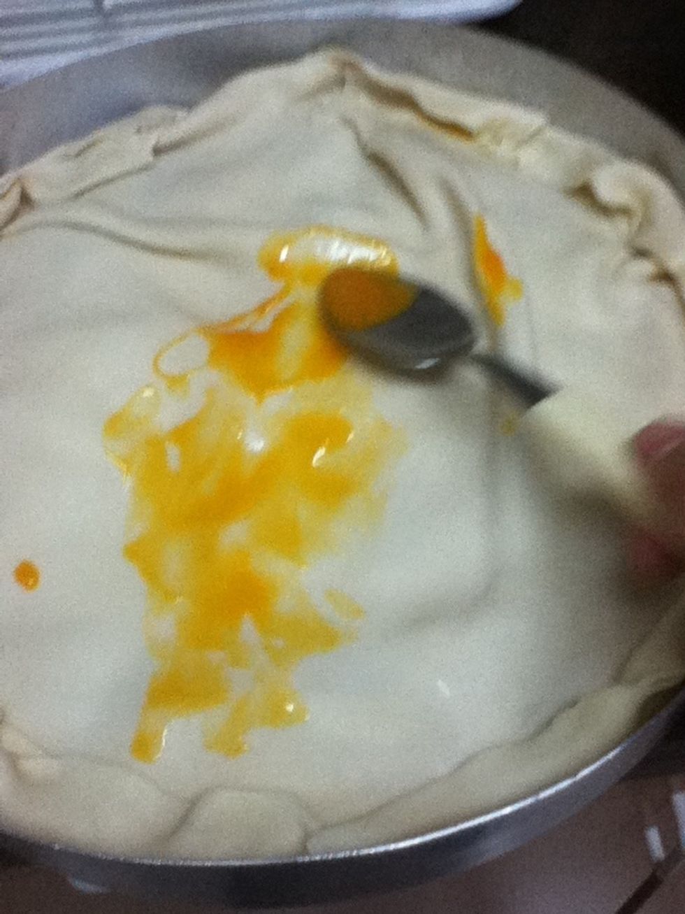 Here you will only need the egg yolk