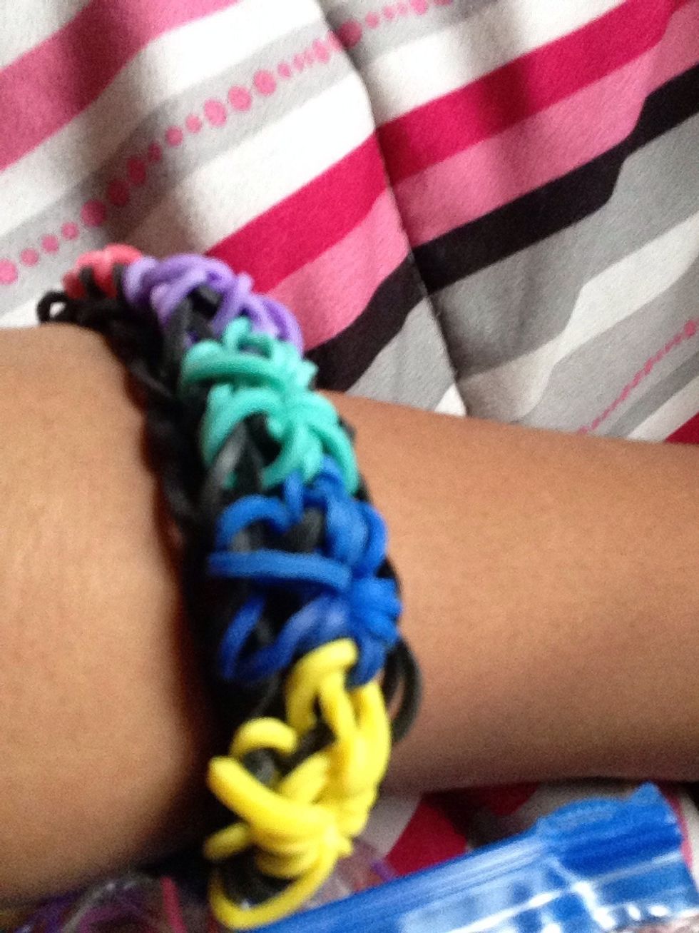 Hi Guys!! Today I will be teaching you how to make a rainbow loom starburst! \ud83d\ude03