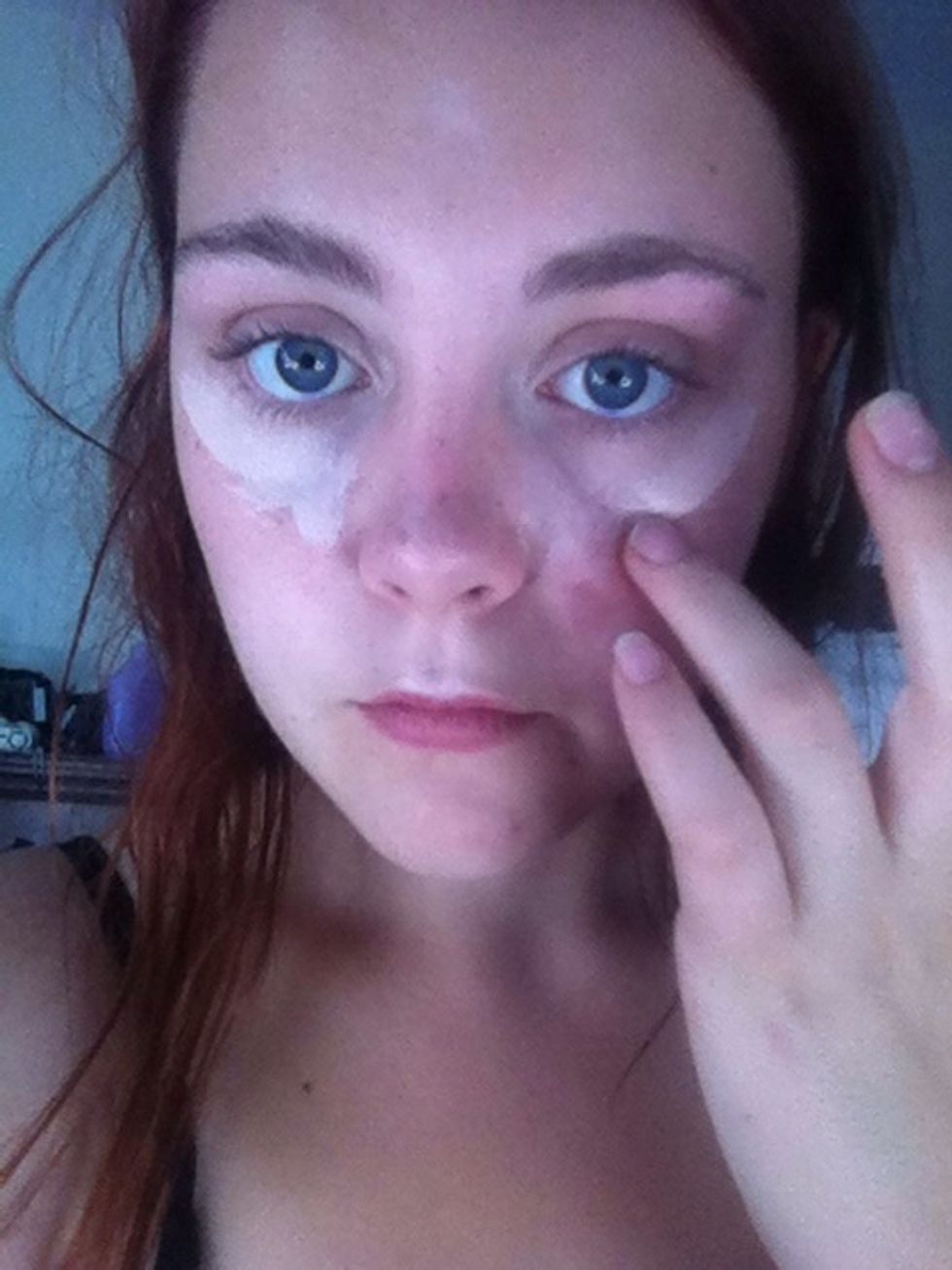 Highlight cheeck bones and under eyes i use age rewind by maybelline