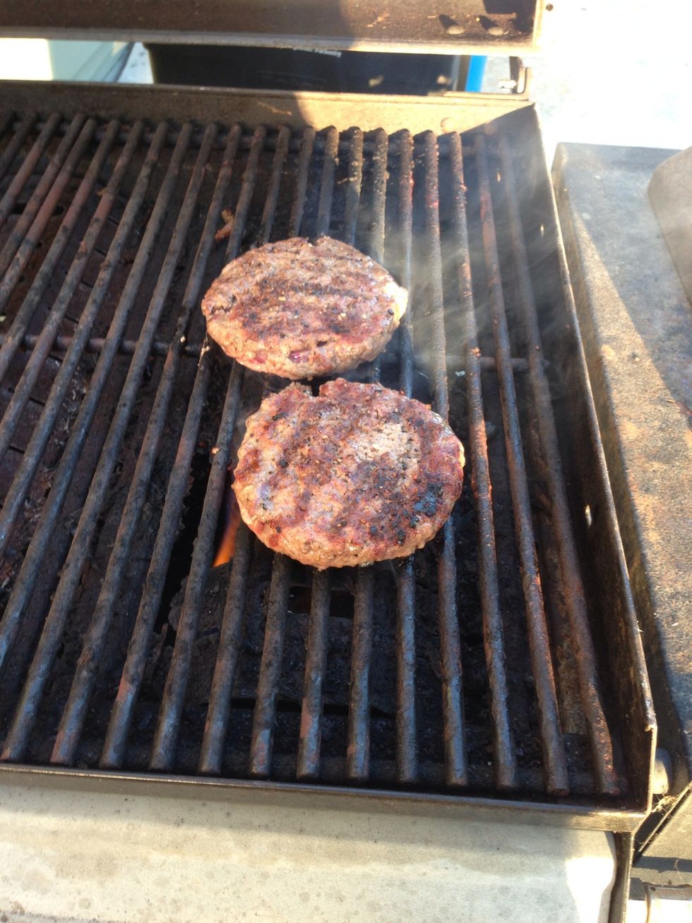 Hmm. These guys are looking mighty tasty! Turn the heat to med high and cook for this side for ~5mins. If you wanted toasted buns, now would be a great time to start them.