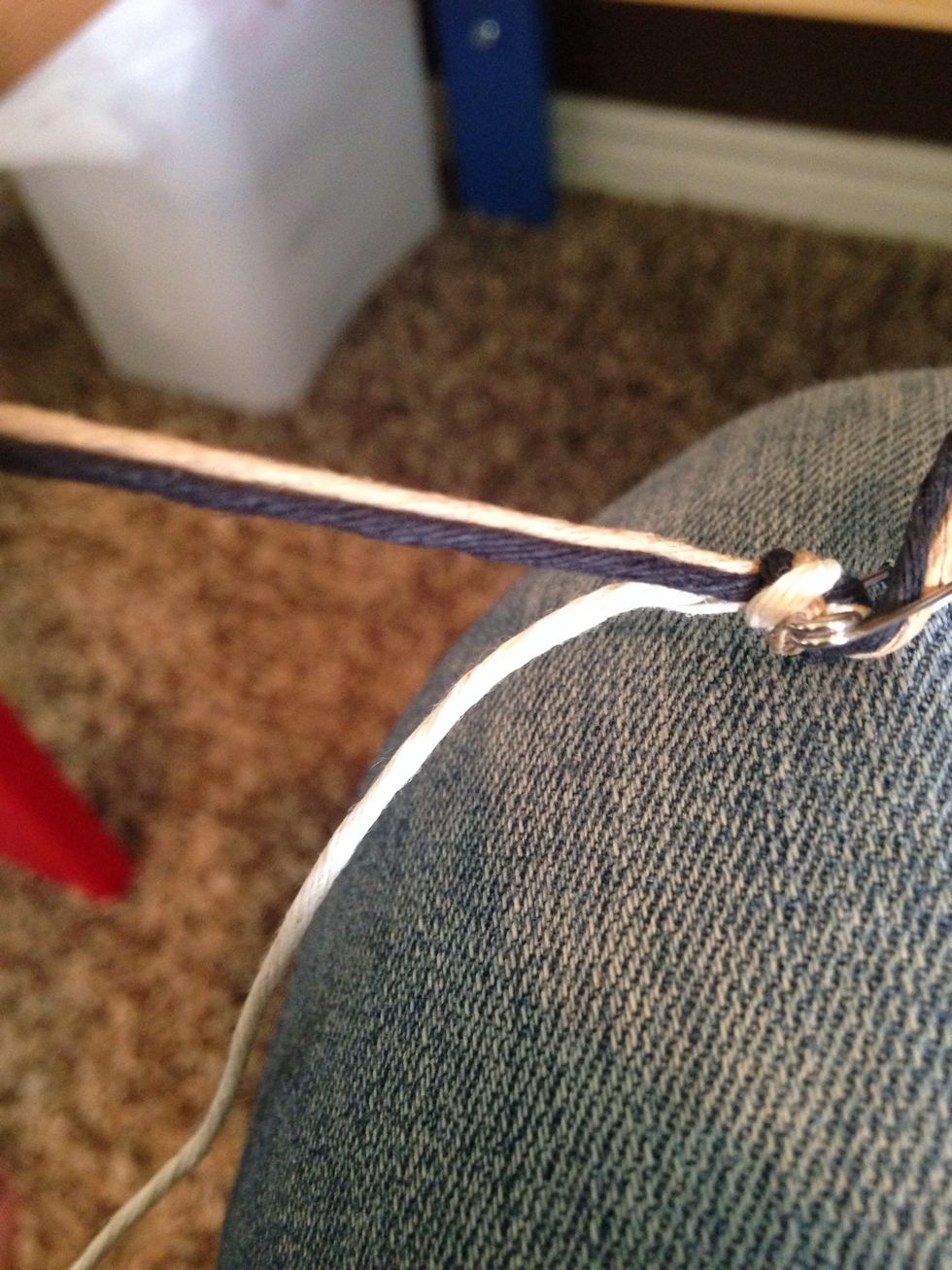 Hold the other strings super tight, and straight