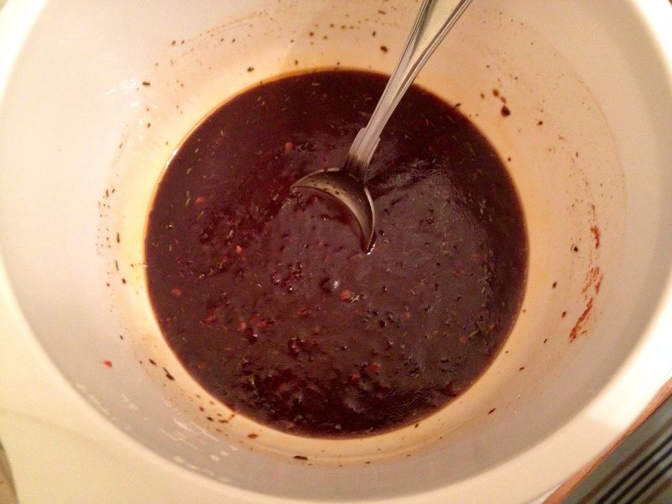 ..honey, rosemary and salt. Stir. If you don't like rosemary it works with thyme.