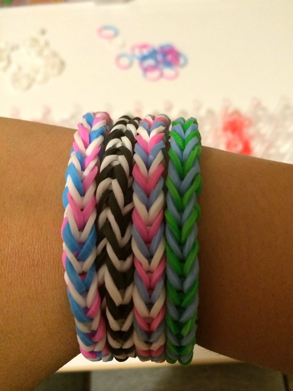 Hope that help you learn how to make a rainbow loom bracelet \ud83d\ude04\ud83d\udc4d thanks for watching!!