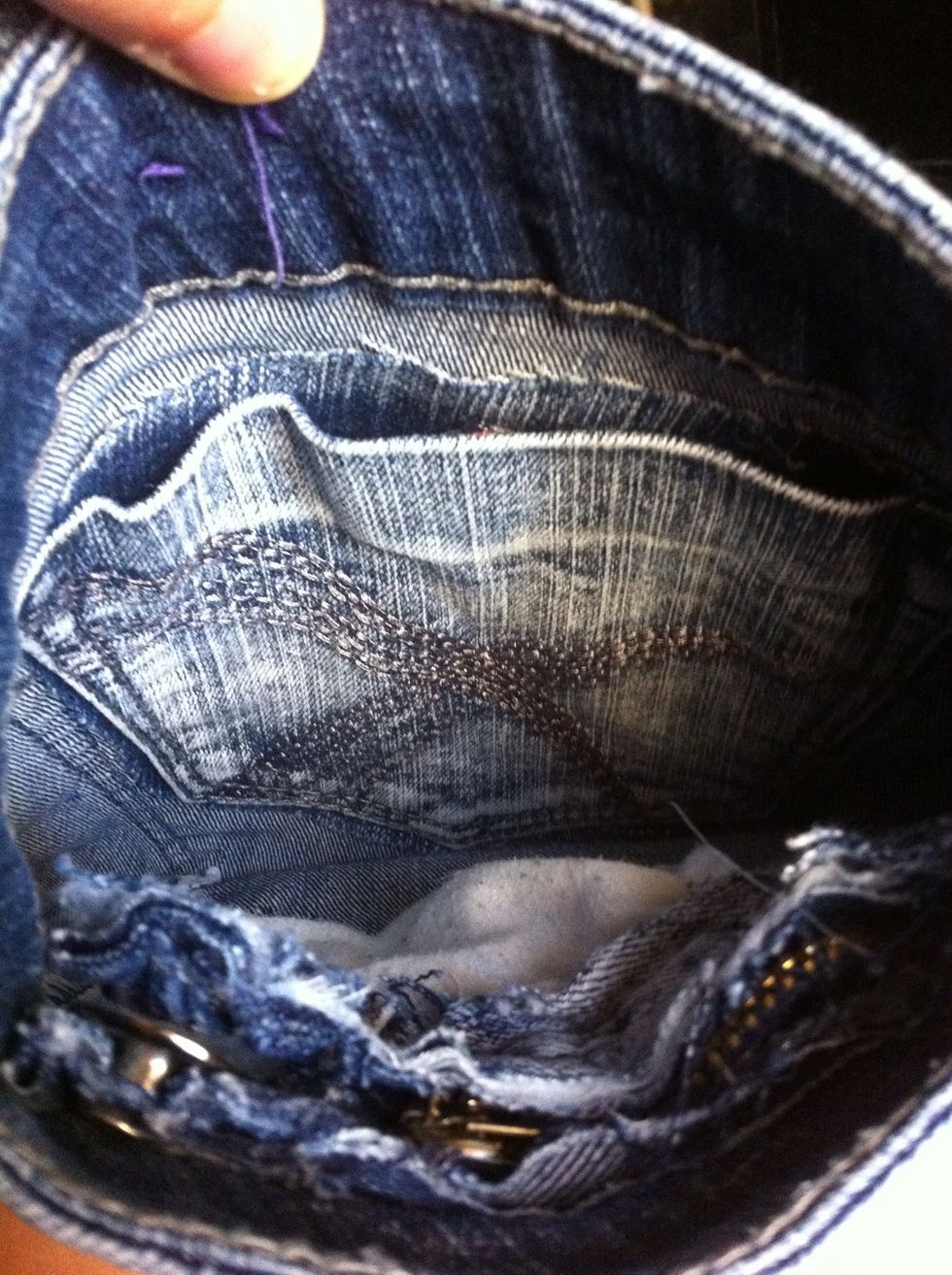Hot-glue  the two pockets to the inside of the purse \ud83d\udc5c\ud83d\udcaa