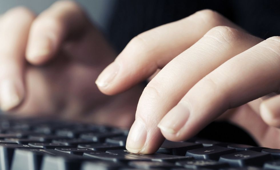 How to make a password suit you! To make a password suit you, you should use something that you will remember but no one else will. example.. bob= B0b.27!.oO