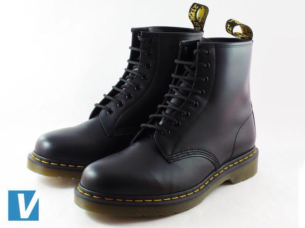 inch arm of How to Spot Fake Dr. Martens Boots - B+C Guides