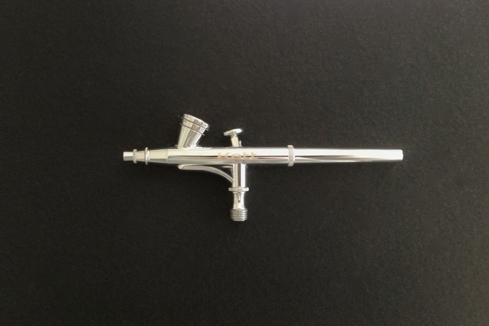 How to take apart the KETT Transformer Airbrush step by step.