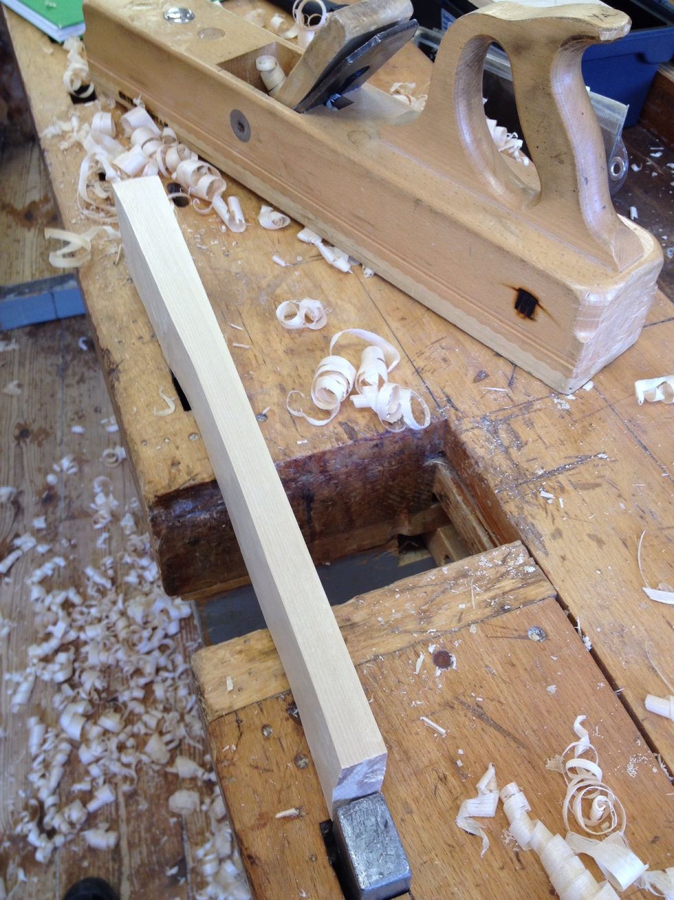 Hyvla ditt lock till r\u00e4tt form. Testa ofta hur det passar.