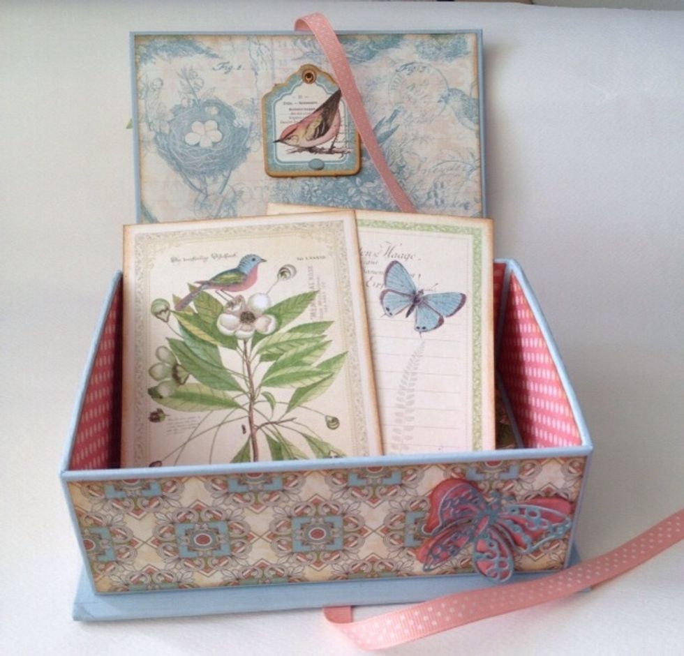 I added a chipboard on the inner cover of the box. Wanted to keep it simple as the paper behind it was already so lovely to behold! I included 2 journal cards from the 12 x 12 paper pad.