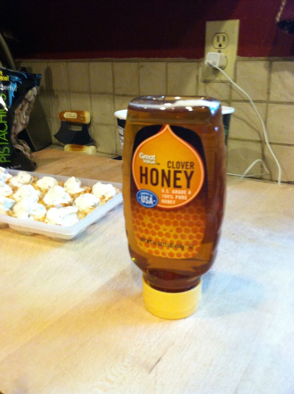 I added a little drizzle of honey it really doesn't need it, just to make it look pretty