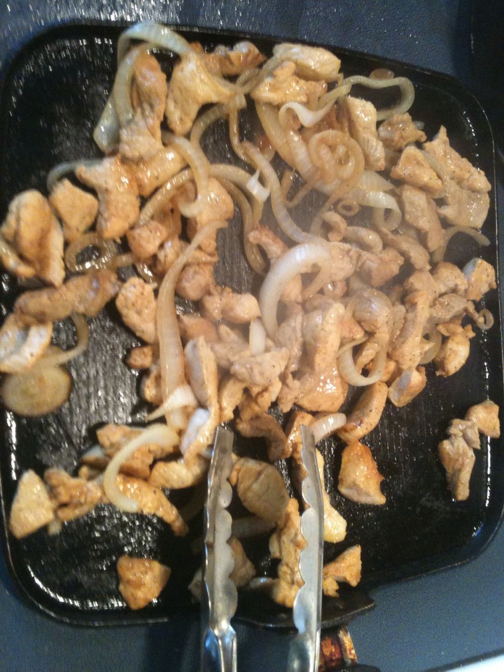 I added half a tiny cap full of liquid smoke. That's optional tho. A few splashes of Worcester sauce will also do (optional as well)