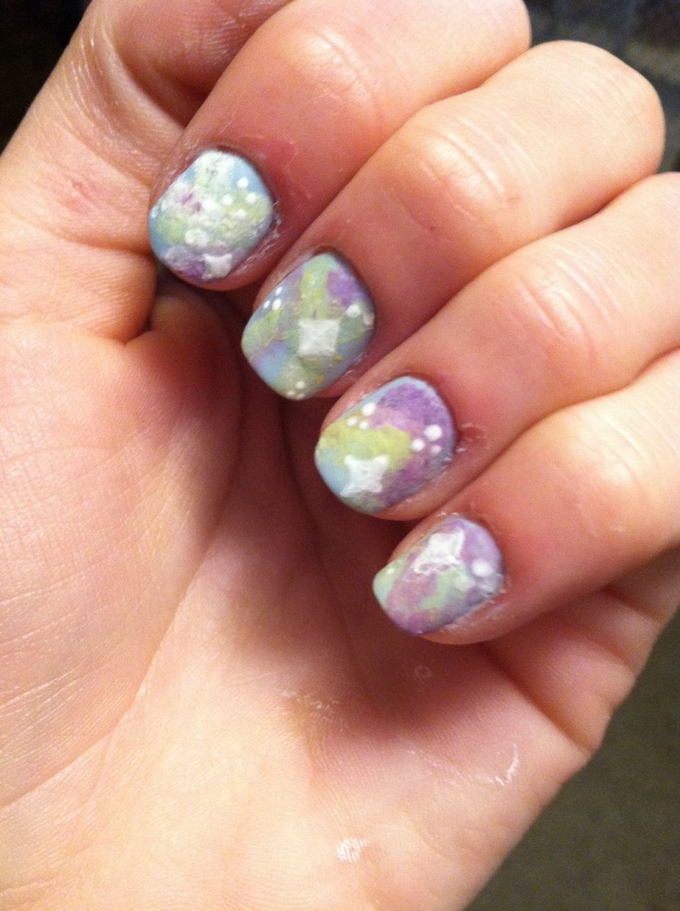 I added in some different sized dots and stars. Finished with a matte top coat and it's all done! I hope y'all enjoy!!