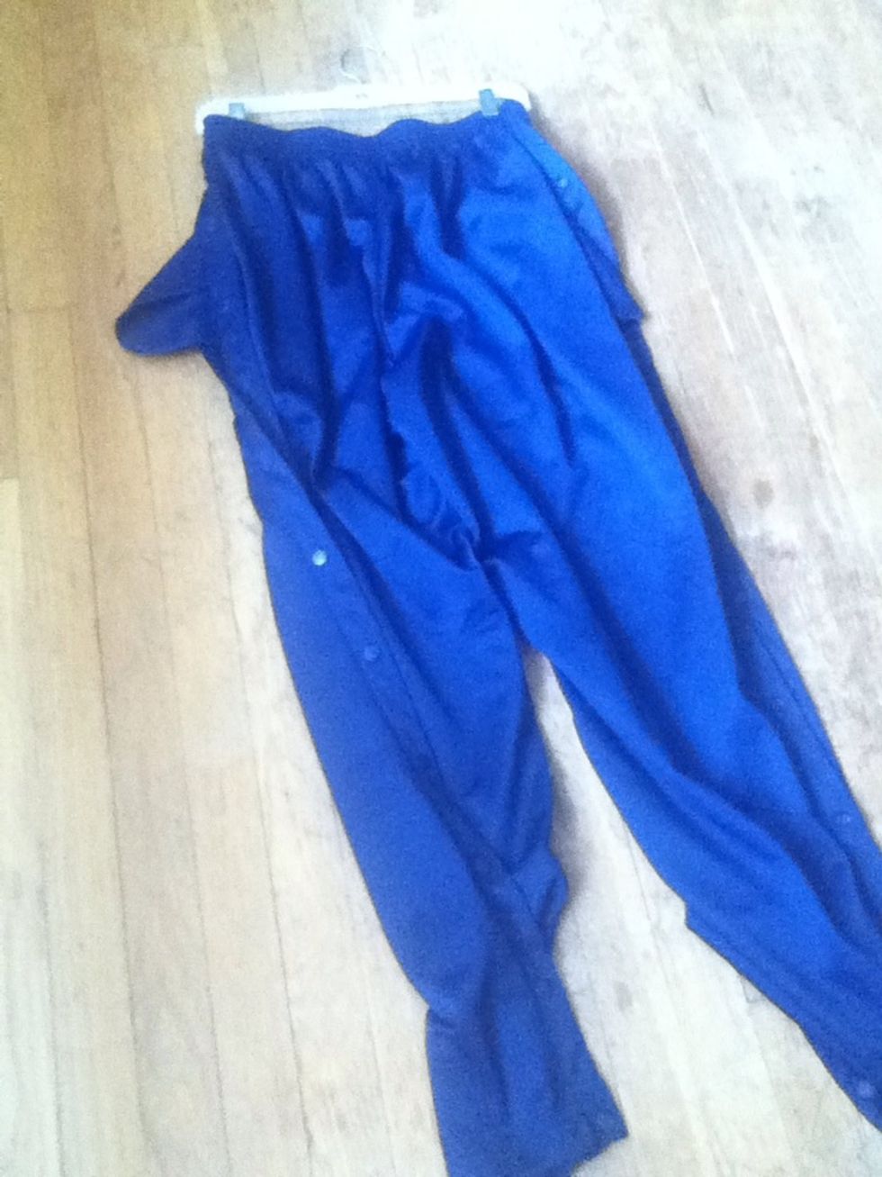 I almost forgot aboot snappy pants!!!  You needz yo snappy pantz!