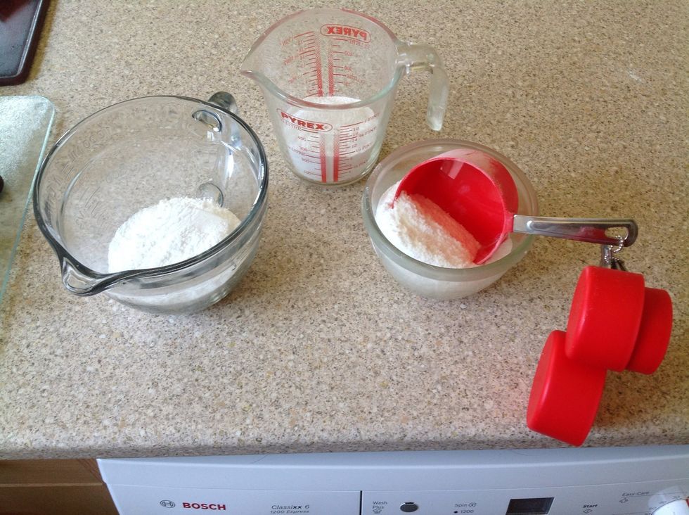 I am going to make three different colours/fragrances so I've put one cup of mixture into three different bowls.