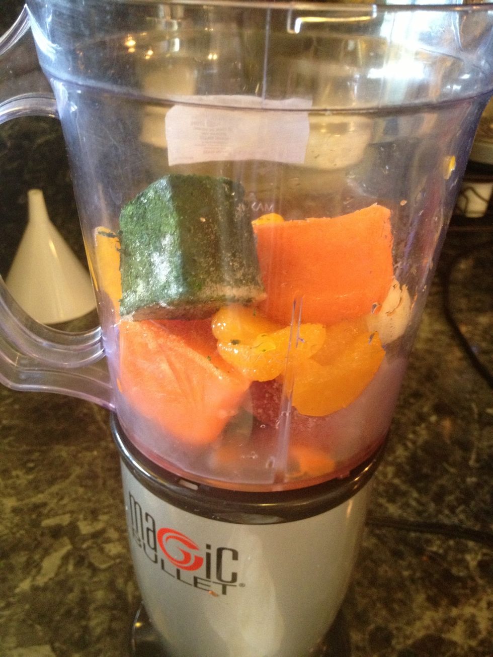 I am making a strawberry,banana, mandarin smoothie in which I have sneaked in carrot juice and yes, that's right spinach. I freeze that as well.\ud83d\ude2c\ud83d\ude2c\ud83d\ude0d\ud83d\udc4d highly nutritious morning smoothie.