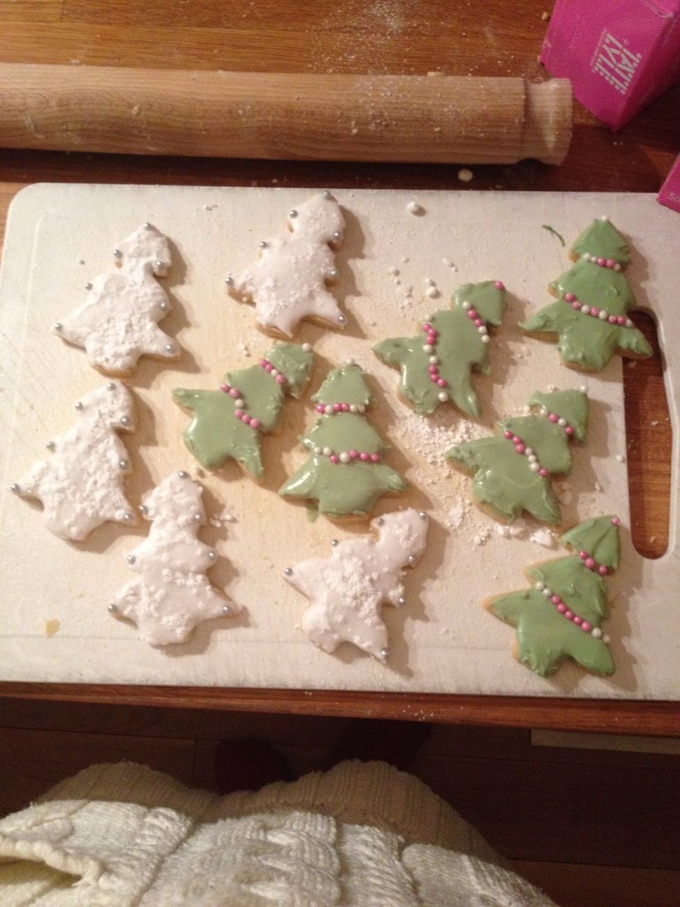 I am yet to get to grips with my decoration skills! But this is what I came up with \u2744\ufe0f\ud83c\udf84