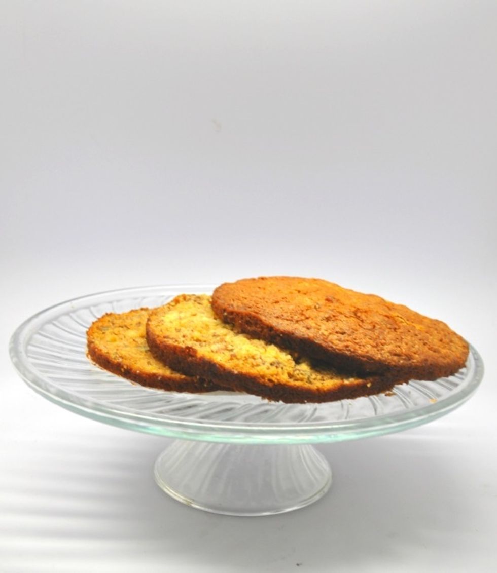 I baked it all in one go, so I made 3 layers. If you baked in two batches, just halve each of it so you have four layers. After layers have been cut, refrigerate for another 30 mins.