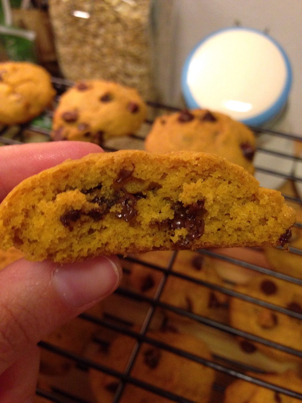 I can't describe how wonderful your house will smell while these are baking, and these easy-to-make cookies are the perfect sweet treat for the fall!