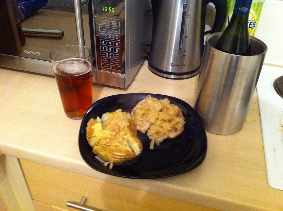 I can't find any salad.... I can find beer however.