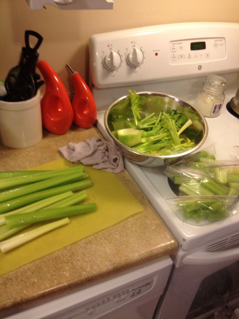 I chop and bag the celery adding the ends to a bowl for my Guinea pig