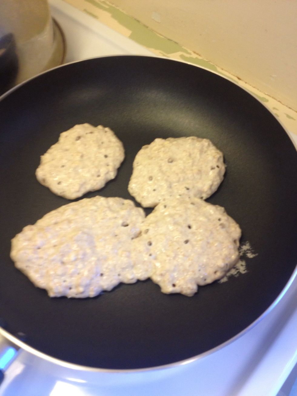 I cook mine on a nonstick Pan. I use no oil.