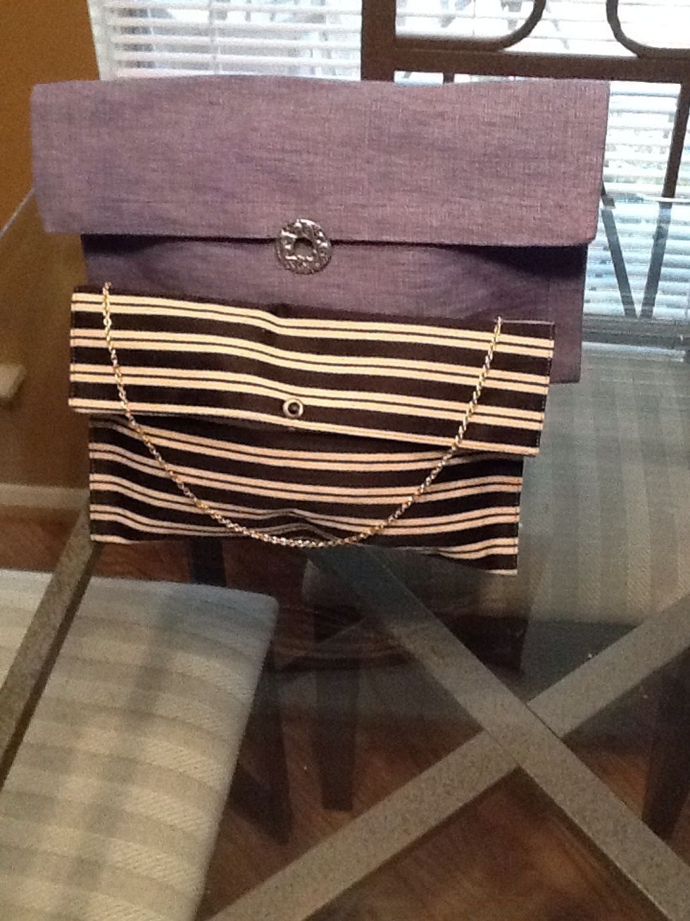 I created both bags from placemats purchased from a thrift store for only 49 cents. Allow me to how you how it's done!