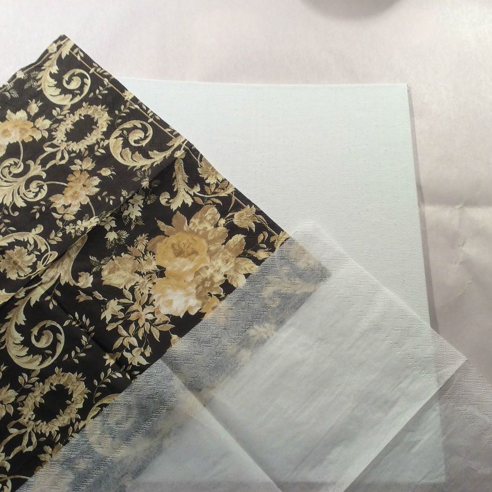 I decided to use a napkin for my background. Separate the sheets so that you are using only the top. Rip in strips.