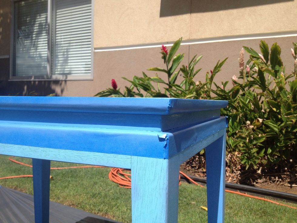 I decided to use the darker blue on the top, bottom, and this channel