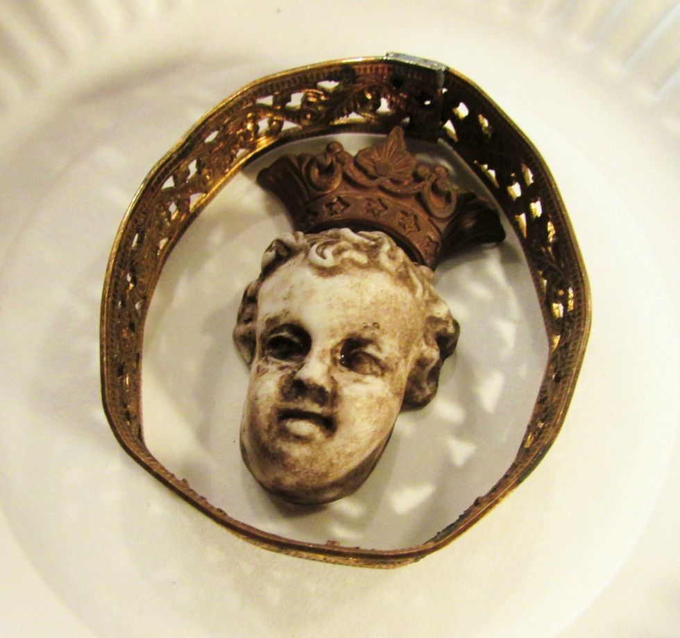 I did a light wash using the acrylic paint over my R&A head at this point. Solder your lamp banding together