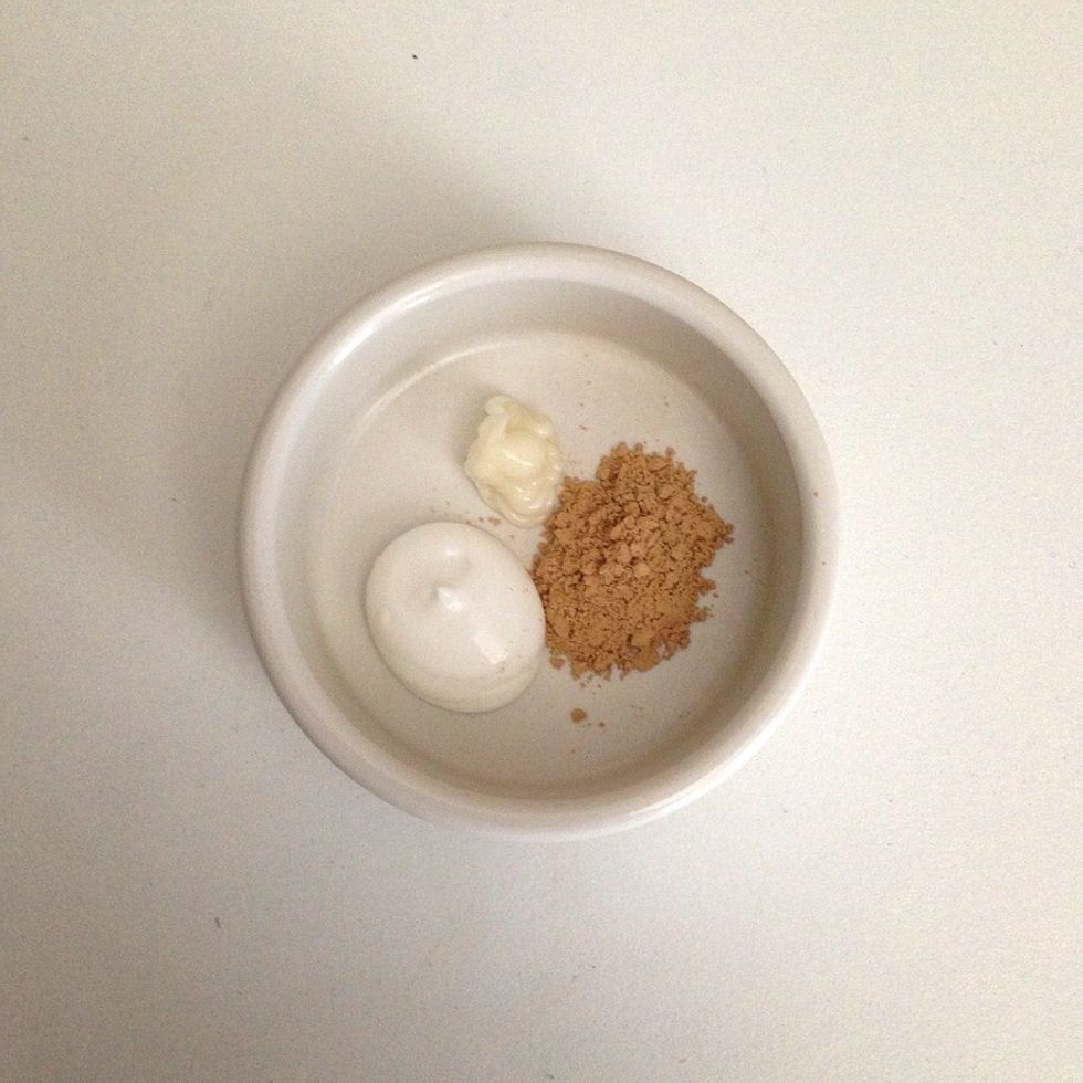 I don't use specifics measurements for this because I kind of eyeball it. And you need to adjust for your correct color. Add more powder to make it darker and SPF/ moisturizer to lighten.