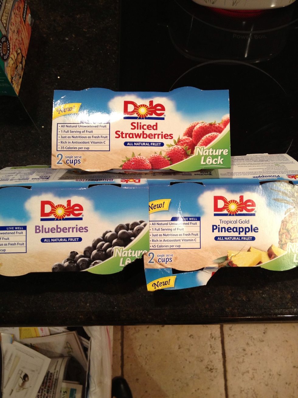 I found these single sized frozen fruit cups from dole last week and thought they were a great idea! There's nothing added just fruit.