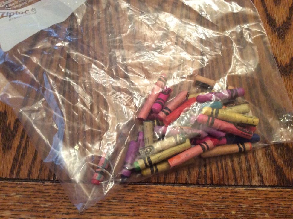 I got these crayons from my art teacher. They are very broken.
