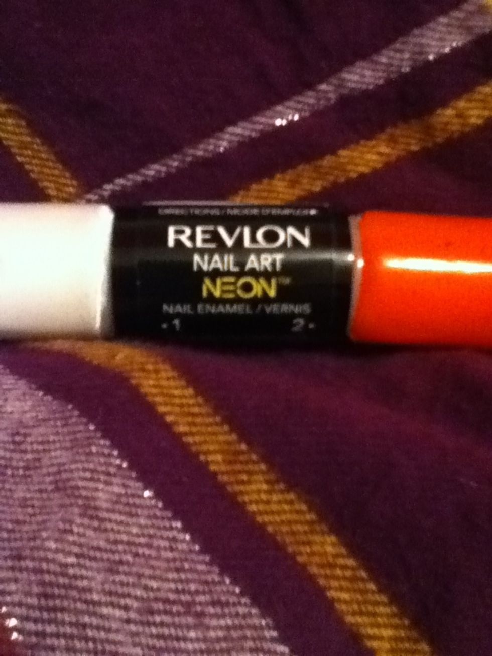 I got this cute duo at Walgreens for a couple bucks. It's Revlon #160 Hot Flash. This is only my first time using it. Fingers crossed!\ud83d\udc4d