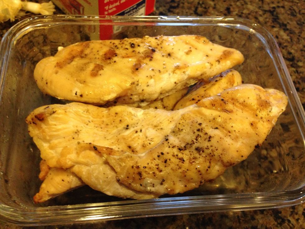 I had left-over grilled chicken from the night before so I decided to use that to save time . You can grill 2-3 chicken breasts in a separated pan while you are getting everything else prepped.