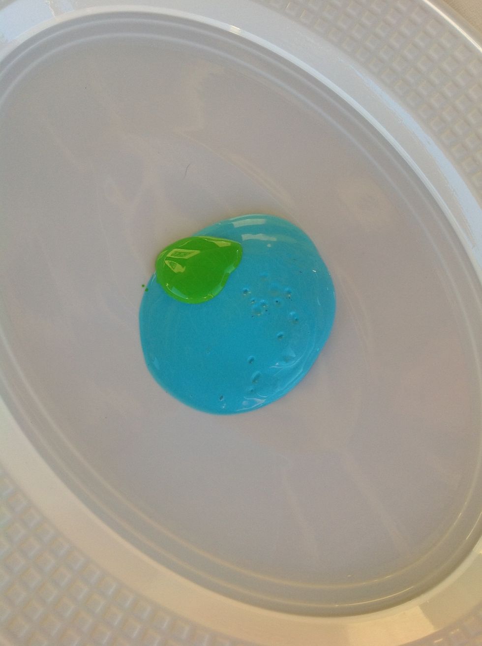 I had no turqouise so I mixed ocean blue and bright green.