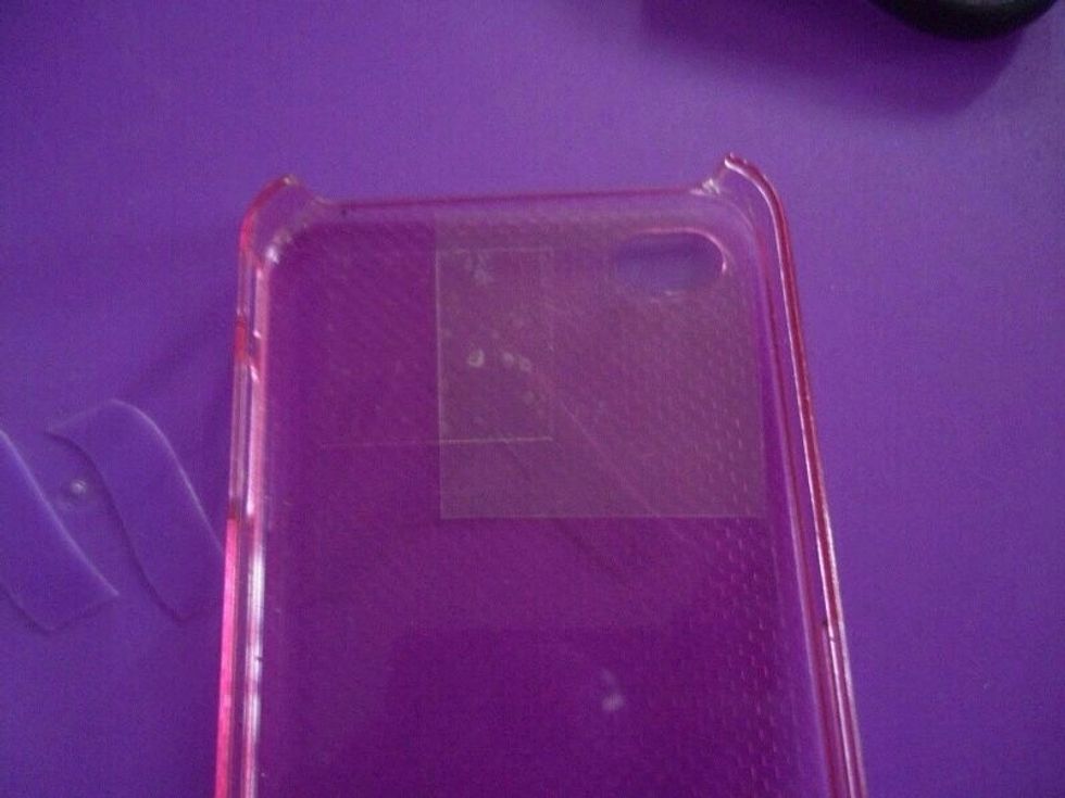 I had purchase a new battery, but need a few days to get. For temporary, I use this swelling battery, but need another good little loose backplate from the original. So I use this nice.