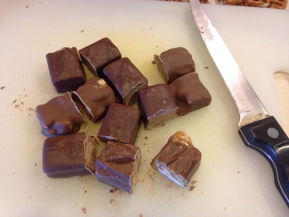 I had two sizes of 'minis'. One was a bit longer, and those I cut in half.