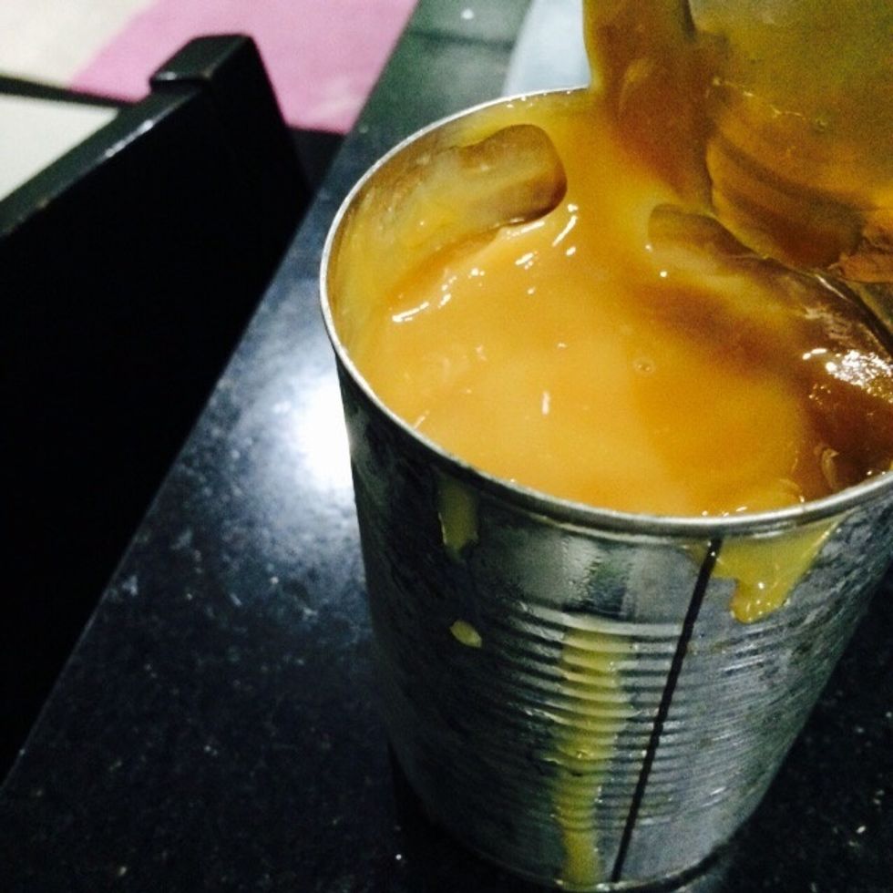 I have a guide on making dulce de leche here on snapguide \ud83d\ude0a which is just boiling an unopened condensed milk can for a few hours. You could just use caramel too!